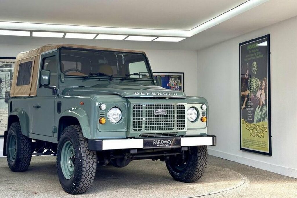 Land Rover Defender 90 Heritage S Top Green