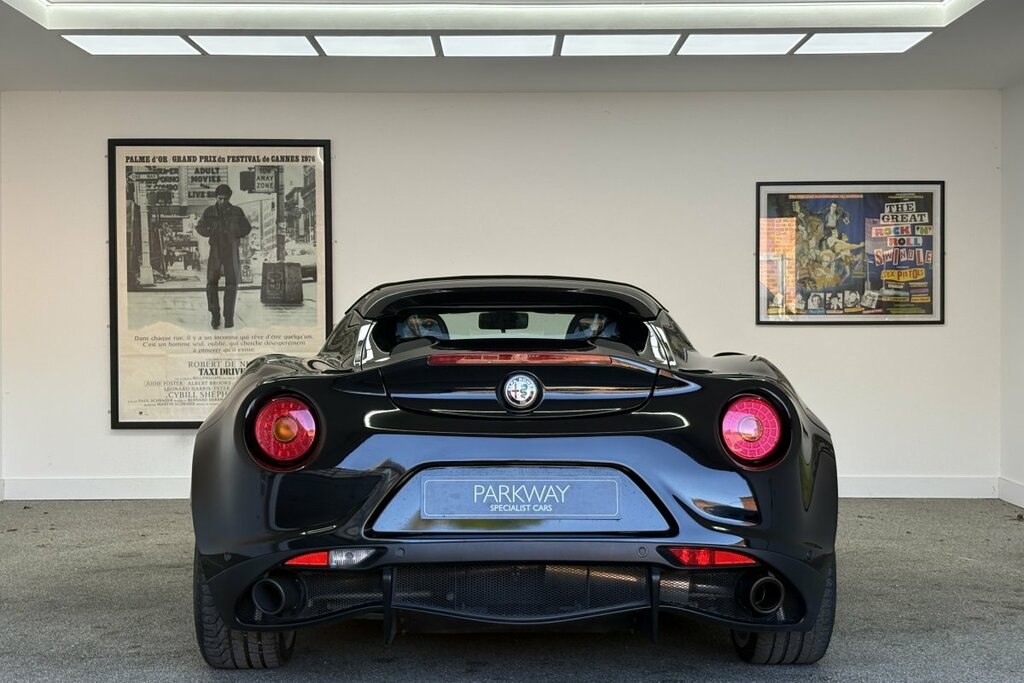 Alfa Romeo 4C Convertible Red #32