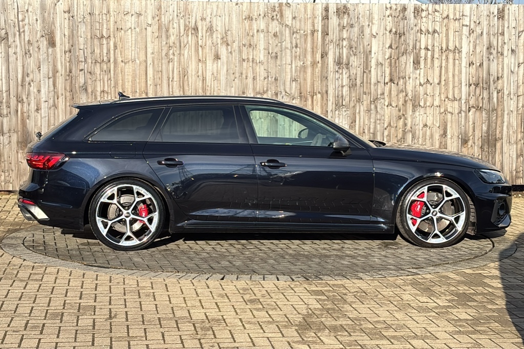 Audi RS4 Rs 4 Tfsi Quattro Competition S Tronic 450 Ps Black #4
