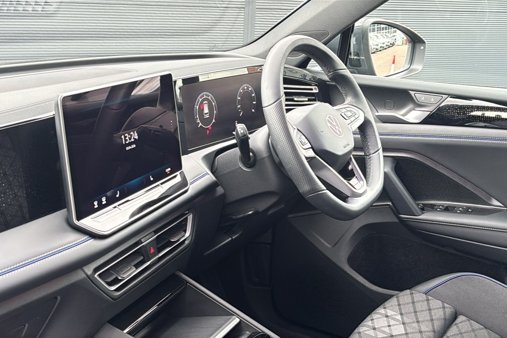 Volkswagen Tiguan 1.5 Etsi 150 R-line Dsg 150 Ps FN75KSX Grey #2