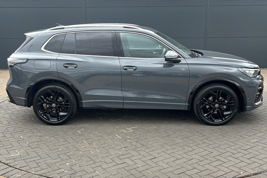 Volkswagen Tiguan 1.5 Etsi 150 R-line Dsg 150 Ps FN75KSX Grey #4