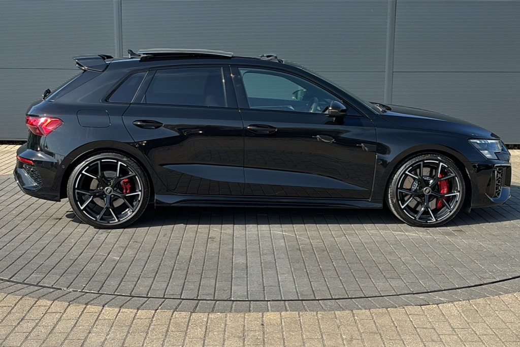 Audi A3 Rs 3 Tfsi Quattro Vorsprung S Tronic 400 Ps Black #4