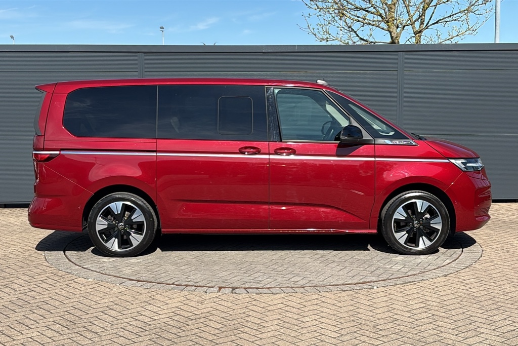 Volkswagen Multivan 2.0 Tdi Style Lwb Dsg 150 Ps DK25ZZC Red #4