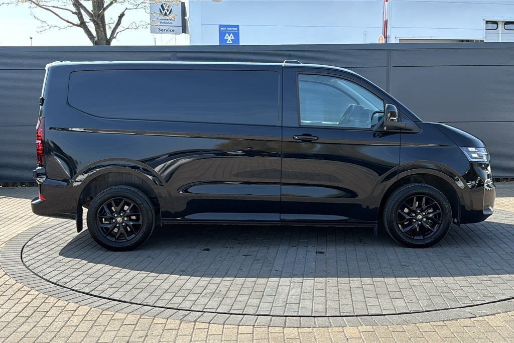 Volkswagen Transporter 2.0 Tdi 150 Commerce Pro Van 150 Ps FP75KHK Black #4