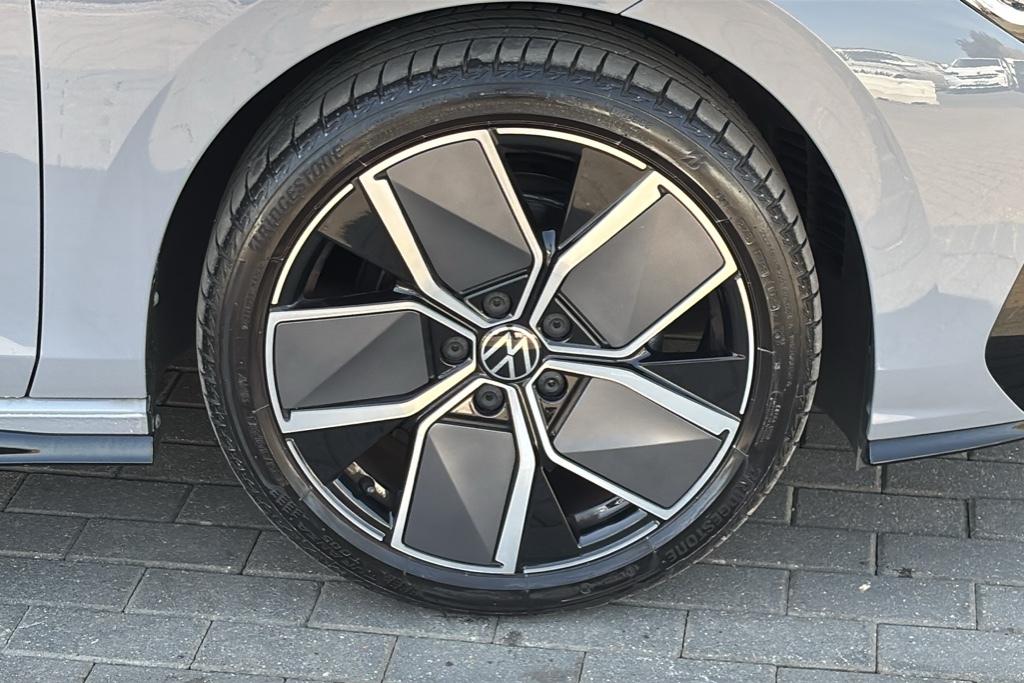 Volkswagen Golf 1.5 Etsi 150 R-line Dsg 150 Ps FN75JJU Grey #5