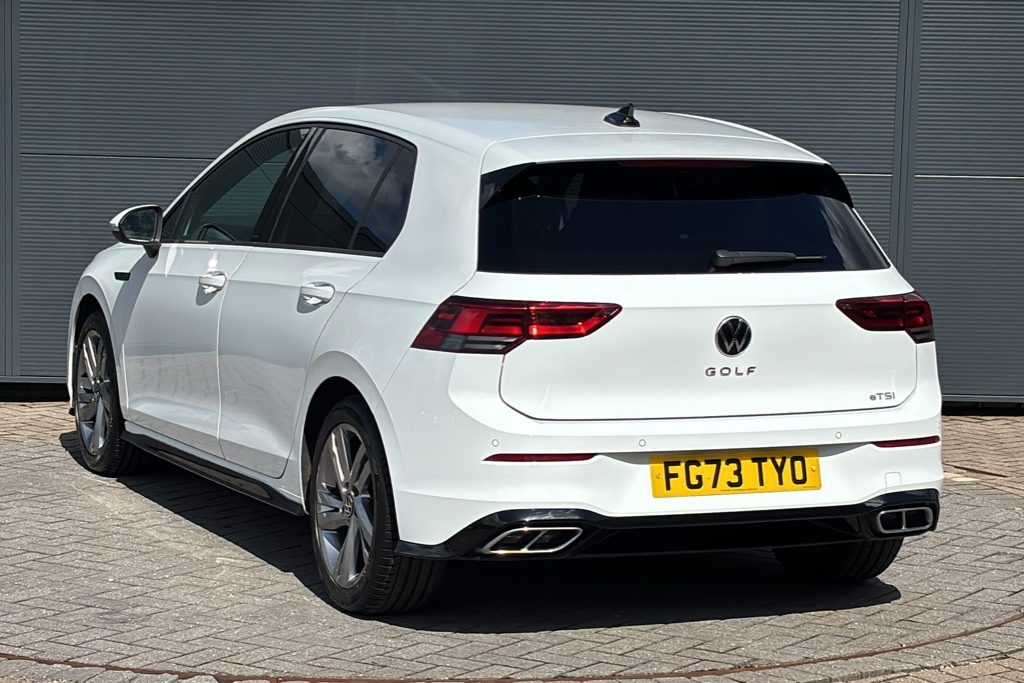 Volkswagen Golf 1.5 Etsi 150 R-line Dsg 150 Ps FG73TYO White #3