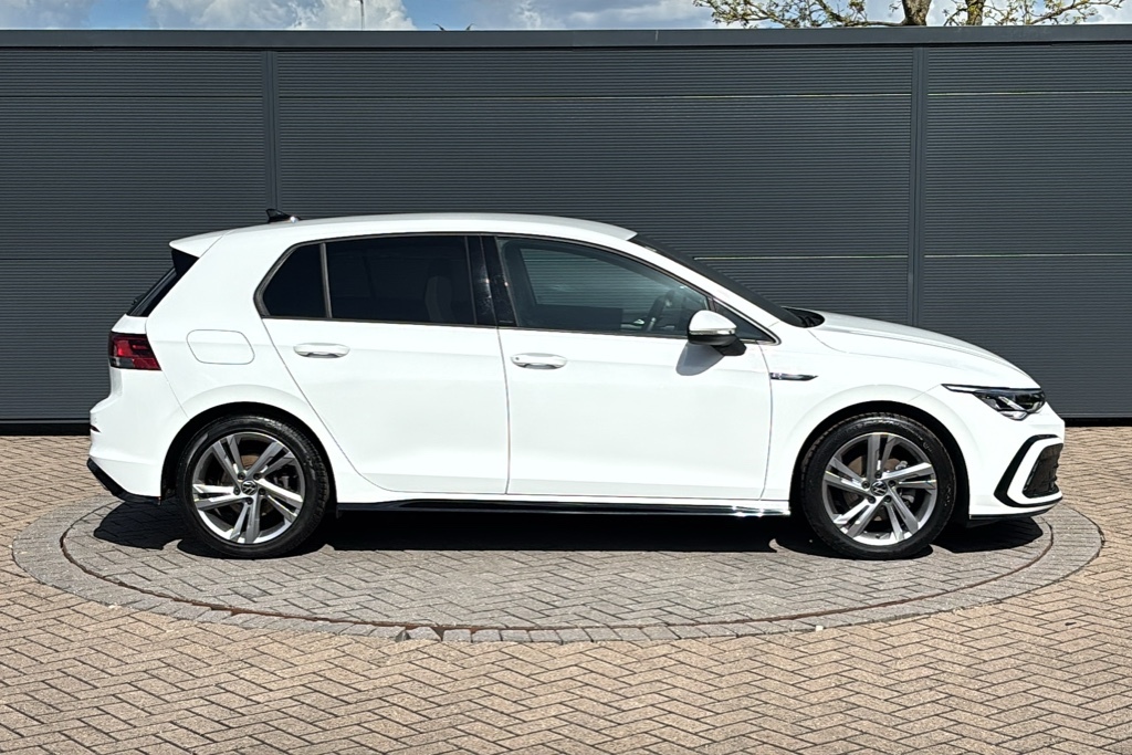 Volkswagen Golf 1.5 Etsi 150 R-line Dsg 150 Ps FG73TYO White #4