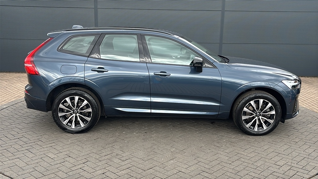 Volvo XC60 2.0 B4d Plus Dark Awd Geartronic 197 Ps YY72AZJ Blue #4