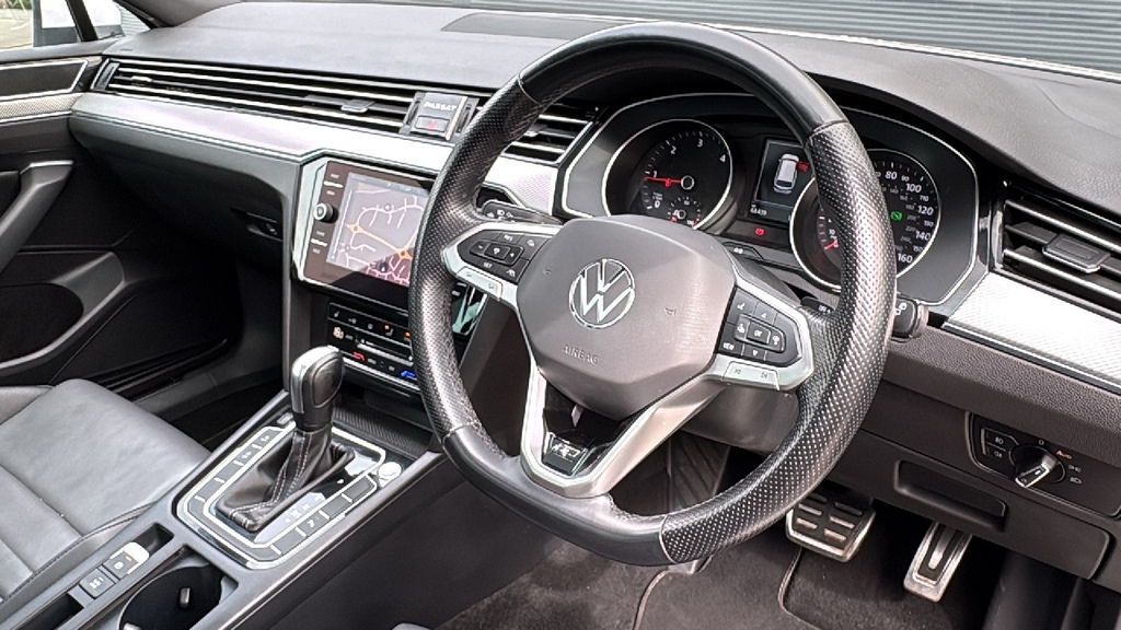 Volkswagen Passat 2.0 Tdi Evo Scr R-line Dsg 150 Ps GV21JVA White #6