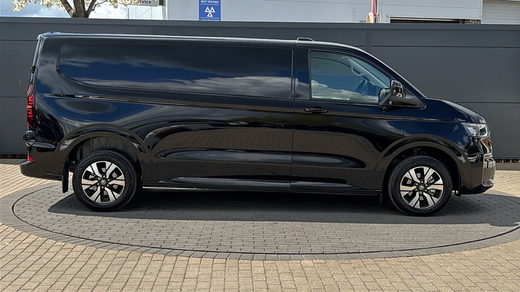 Volkswagen Transporter 2.0 Tdi 150 Commerce Pro Van 150 Ps FD75DNE Black #4