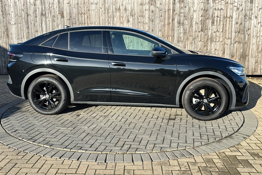 Volkswagen ID.5 210Kw Black Edition Pro 77Kwh 286 Ps Black #4