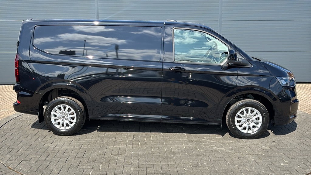 Volkswagen Transporter 2.0 Tdi 170 Commerce Pro Van 170 Ps FD75BZM Black #4