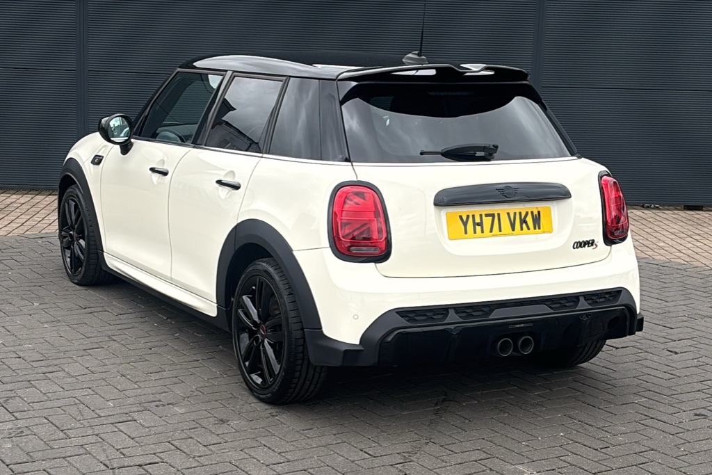 Mini Hatch 2.0 Cooper S Sport Comfortnav Pack 178 Ps White #3