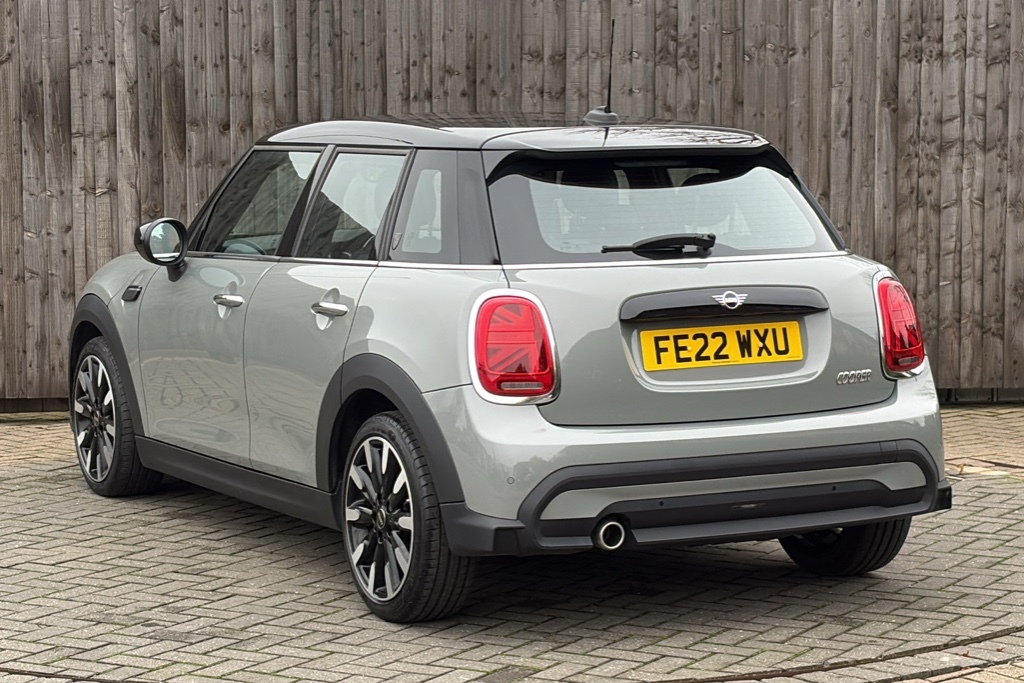 Mini Hatch 1.5 Cooper Exclusive 136 Ps FE22WXU Grey #3