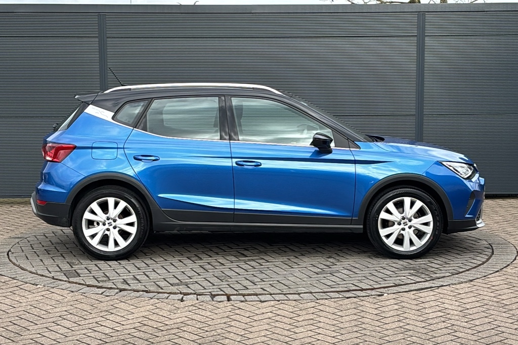 Seat Arona 1.0 Tsi 110 Xperience 110 Ps FL23WXH Blue #4