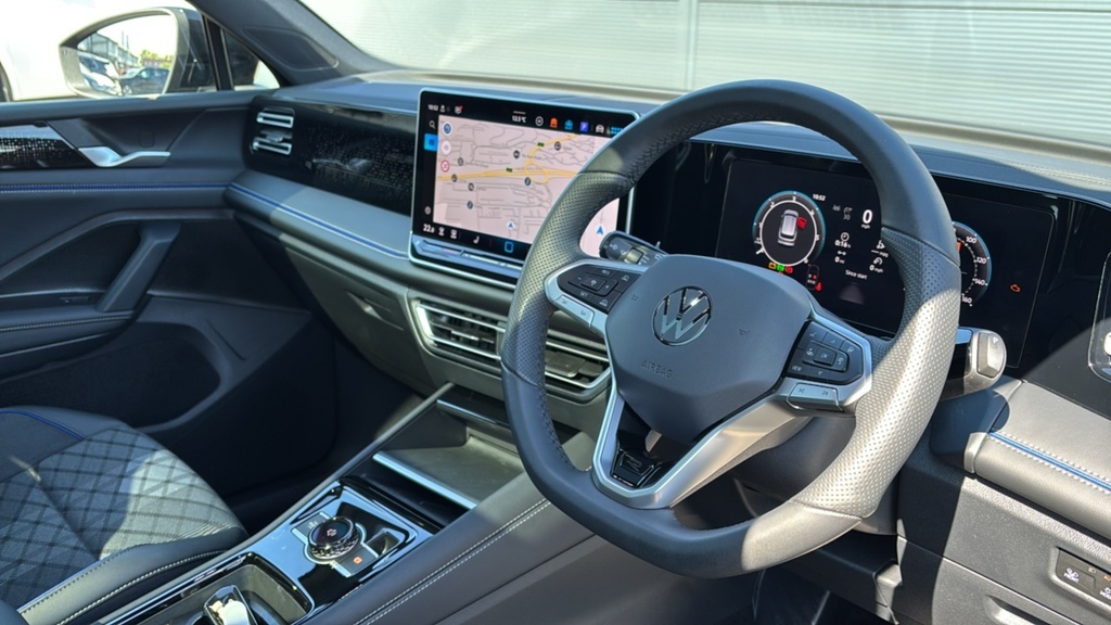 Volkswagen Tiguan 2.0 Tdi R-line Dsg 150 Ps KP75HHT Black #6