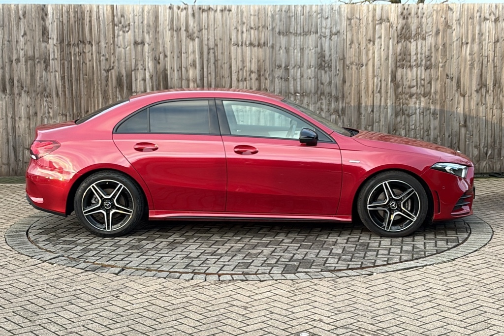 Mercedes-Benz A Class A200 Amg Line Executive Edition 163 Ps FD22WYG Red #4