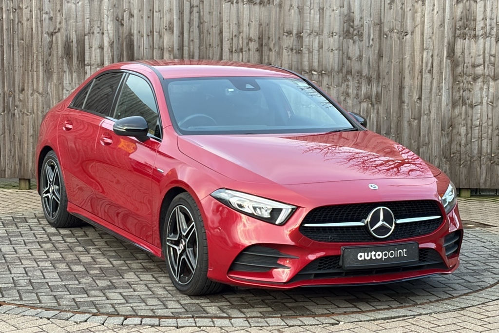 Mercedes-Benz A Class A200 Amg Line Executive Edition 163 Ps FD22WYG Red