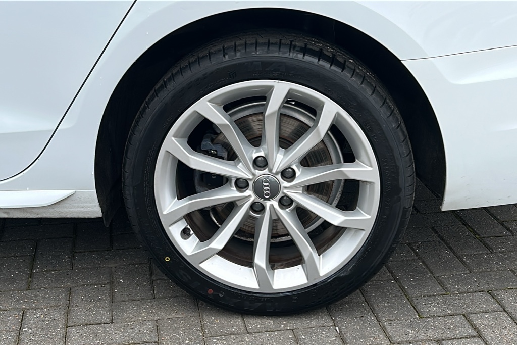 Audi A4 35 Tdi Sport S Tronic 163 Ps KY70EFS White #5