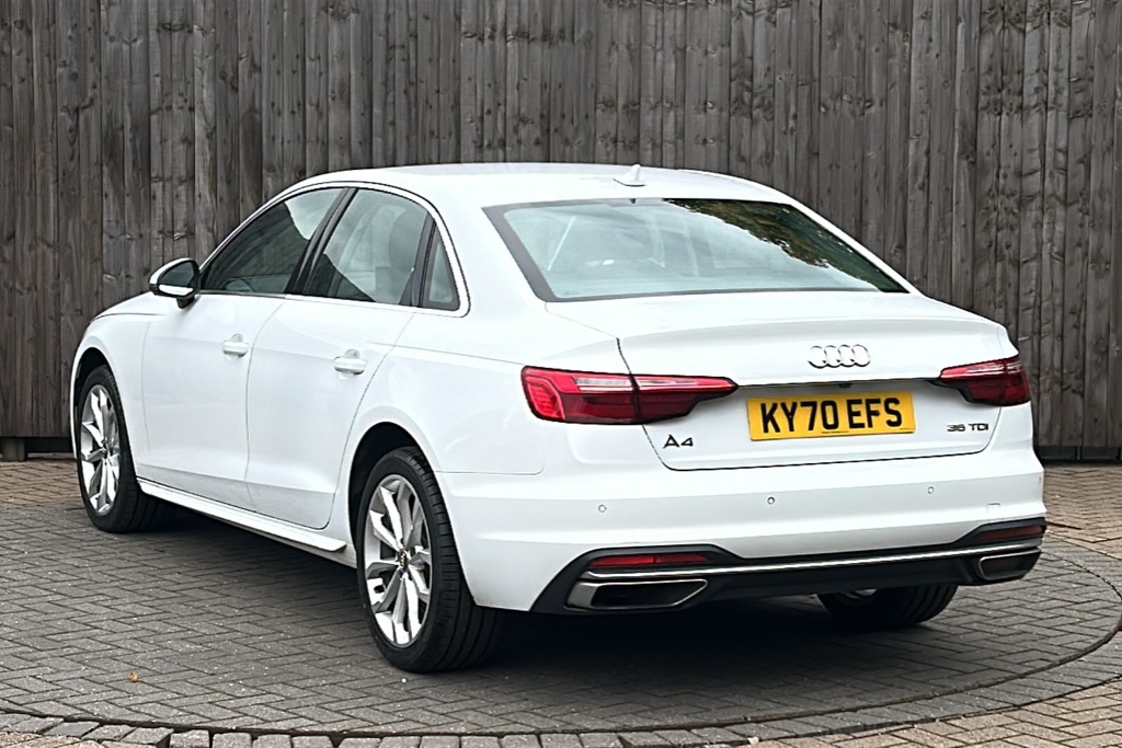 Audi A4 35 Tdi Sport S Tronic 163 Ps KY70EFS White #3