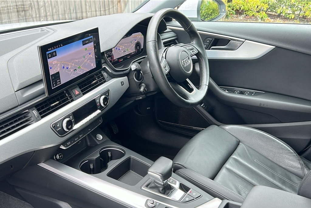 Audi A4 35 Tdi Sport S Tronic 163 Ps KY70EFS White #2