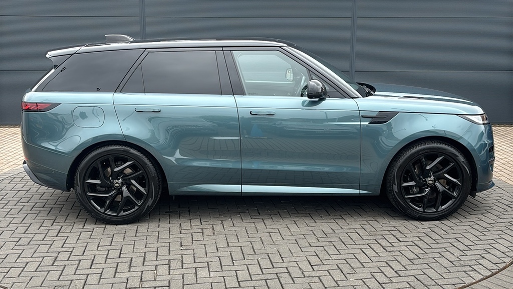 Land Rover Range Rover 3.0 D300 Dynamic Se 300 Ps RE72NPF Green #4