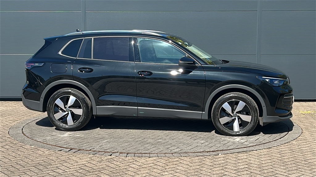 Volkswagen Tiguan 1.5 Etsi 150 Match Dsg 150 Ps FP75BZG Black #4
