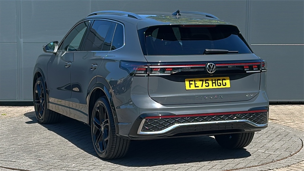 Volkswagen Tiguan 1.5 Etsi 150 R-line Dsg 150 Ps FL75HGG Grey #3