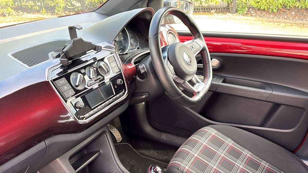 Volkswagen Up 1.0 115Ps Up Gti 115 Ps FL22KGJ Red #2
