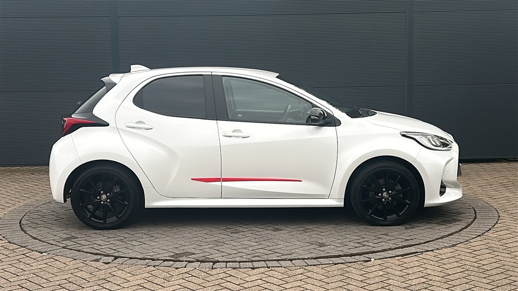 Toyota Yaris 1.5 Hybrid Dynamic Cvt 116 Ps KM22DZD White #4