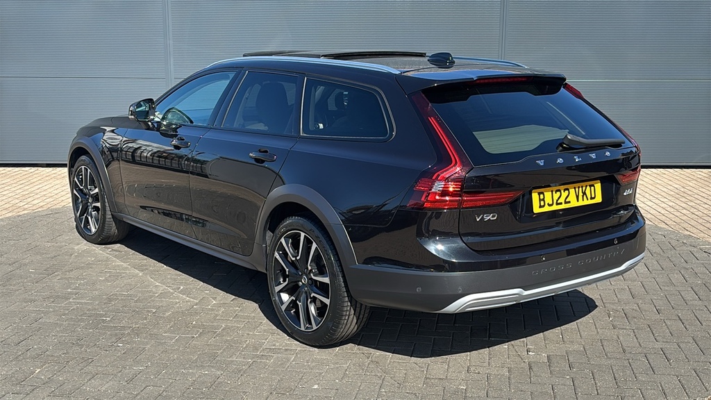 Volvo V90 Cross Country 2.0 B5d Cross Country Awd 235 Ps Black #3
