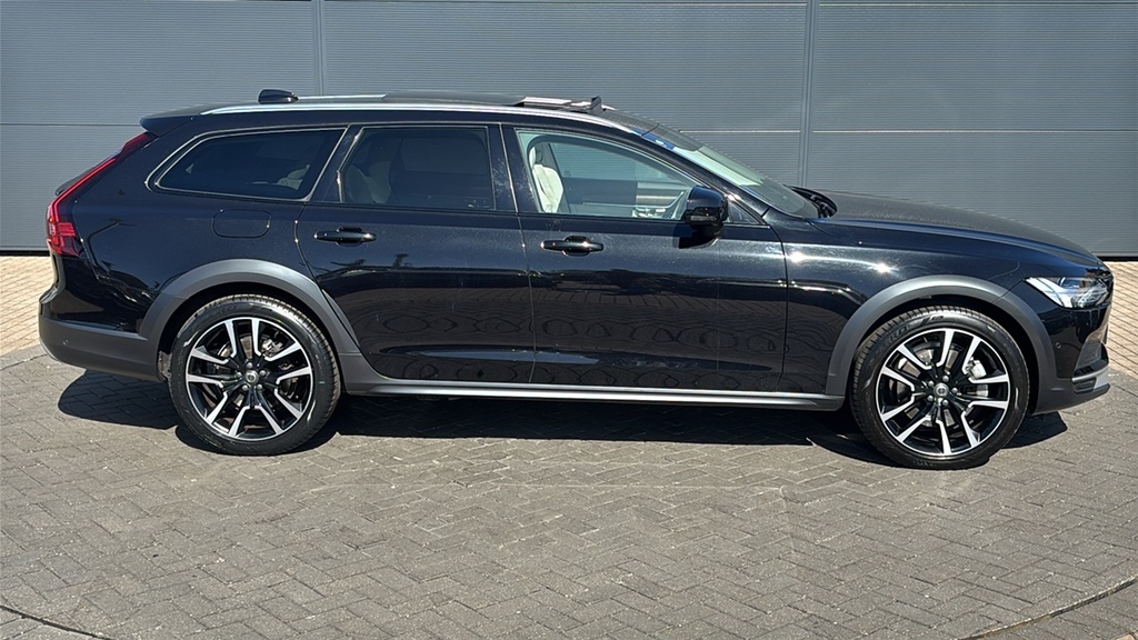 Volvo V90 Cross Country 2.0 B5d Cross Country Awd 235 Ps Black #4
