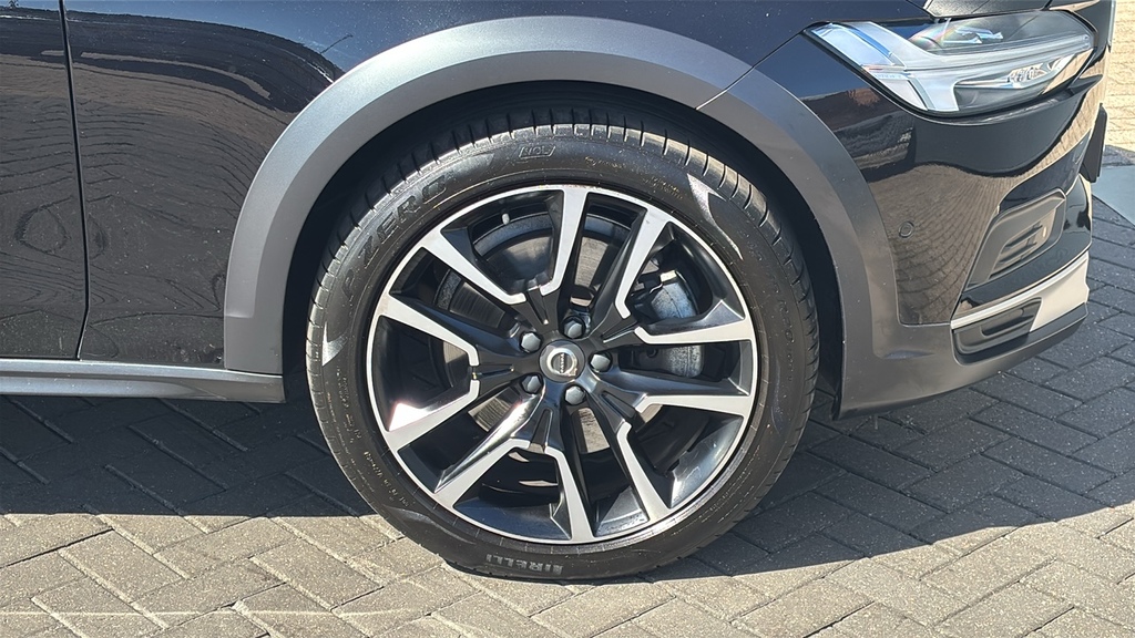 Volvo V90 Cross Country 2.0 B5d Cross Country Awd 235 Ps Black #5