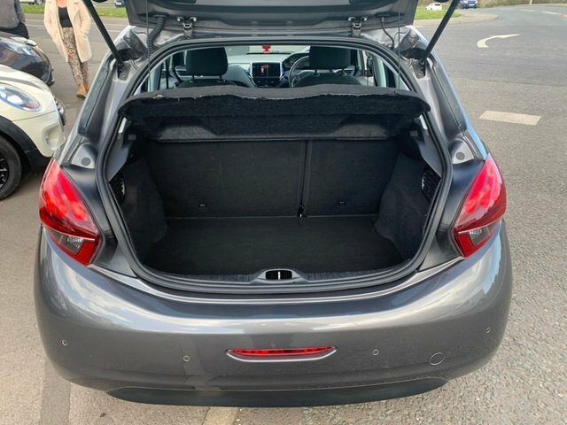 Peugeot 208 2019 YN19HNK Grey #6