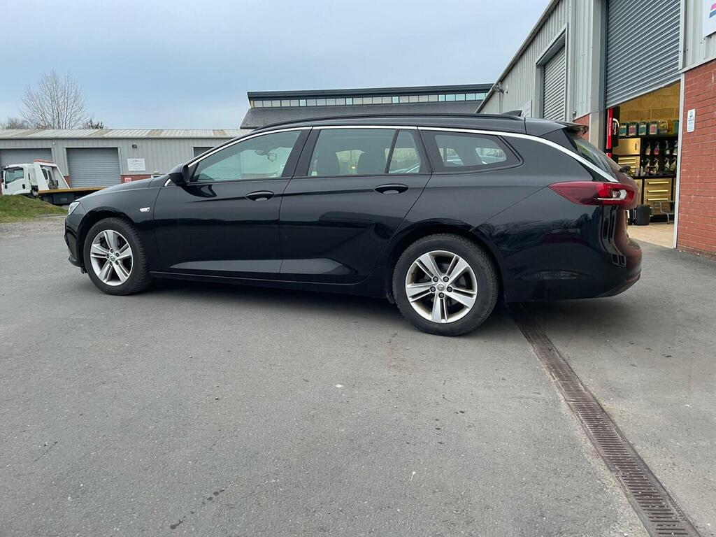 Vauxhall Insignia 2.0 Turbo D Blueinjection Design Nav Sports Tourer Black #4