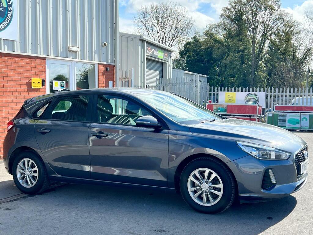 Hyundai I30 1.6 Crdi Blue Drive Se Euro 6 Ss Grey #4