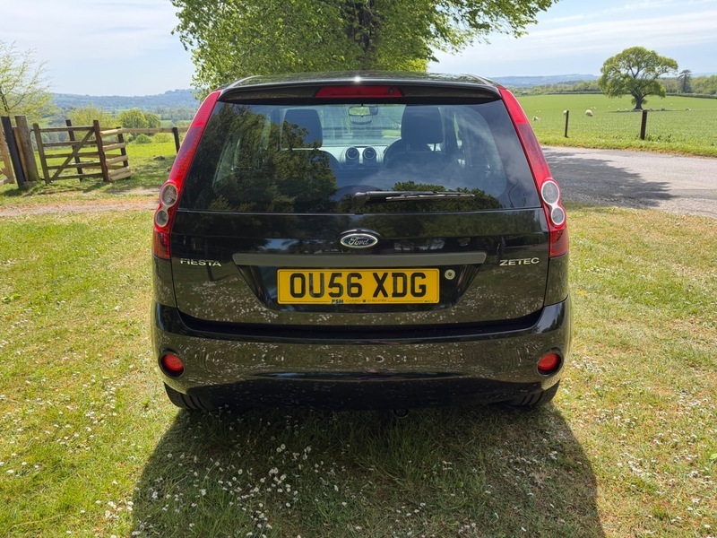 Ford Fiesta Zetec Climate 16V Black #6