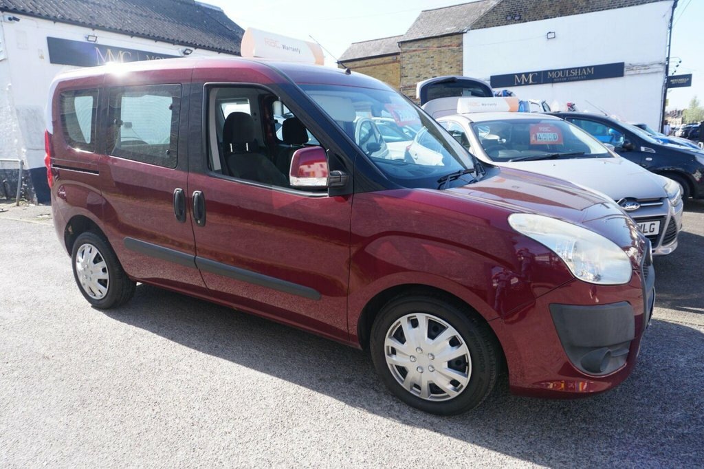 Fiat Doblo 1.4 16V Mylife Estate White #1
