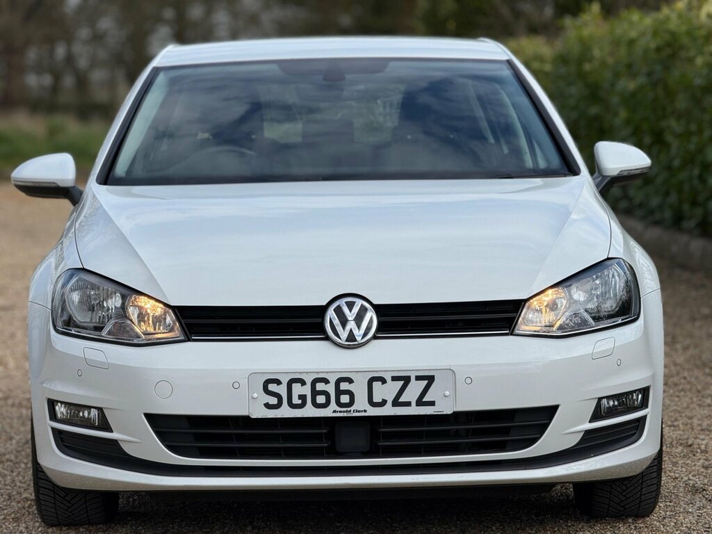 Volkswagen Golf 1.4 Tsi Bluemotion Tech Match Edition Euro 6 Ss SG66CZZ White #2