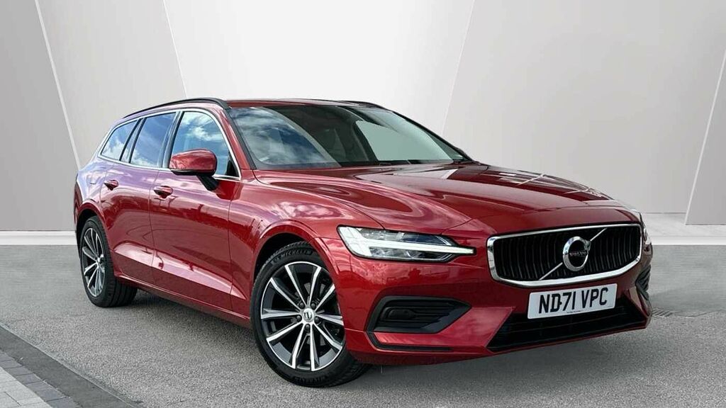 Volvo V60 Momentum, B4 Mild Hybrid Red