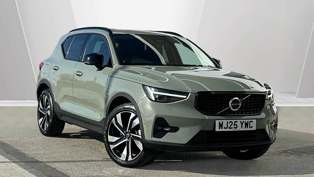 Volvo XC40 Ultra, B3 Mild Hybrid, Dark Green