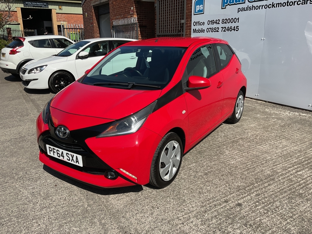 Toyota Aygo Hatchback 1.0 Vvt-i X-play PF64SXA Red #2