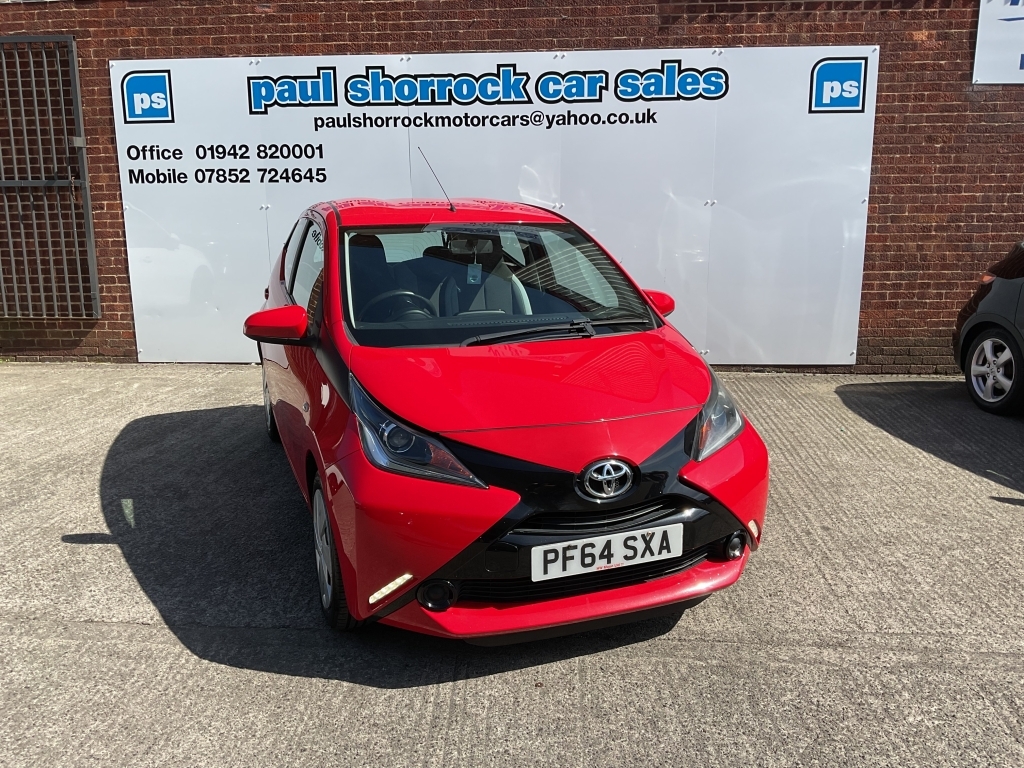 Toyota Aygo Hatchback 1.0 Vvt-i X-play Red