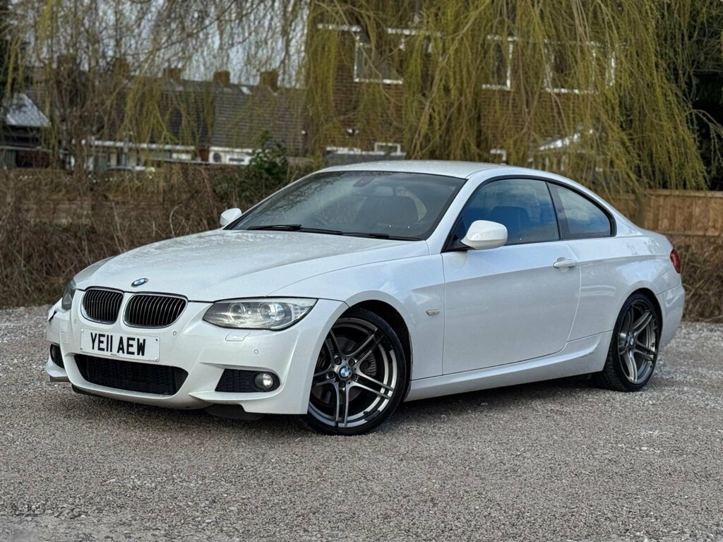 BMW 3 Series 3.0 330I M Sport Steptronic Euro 5 White #2