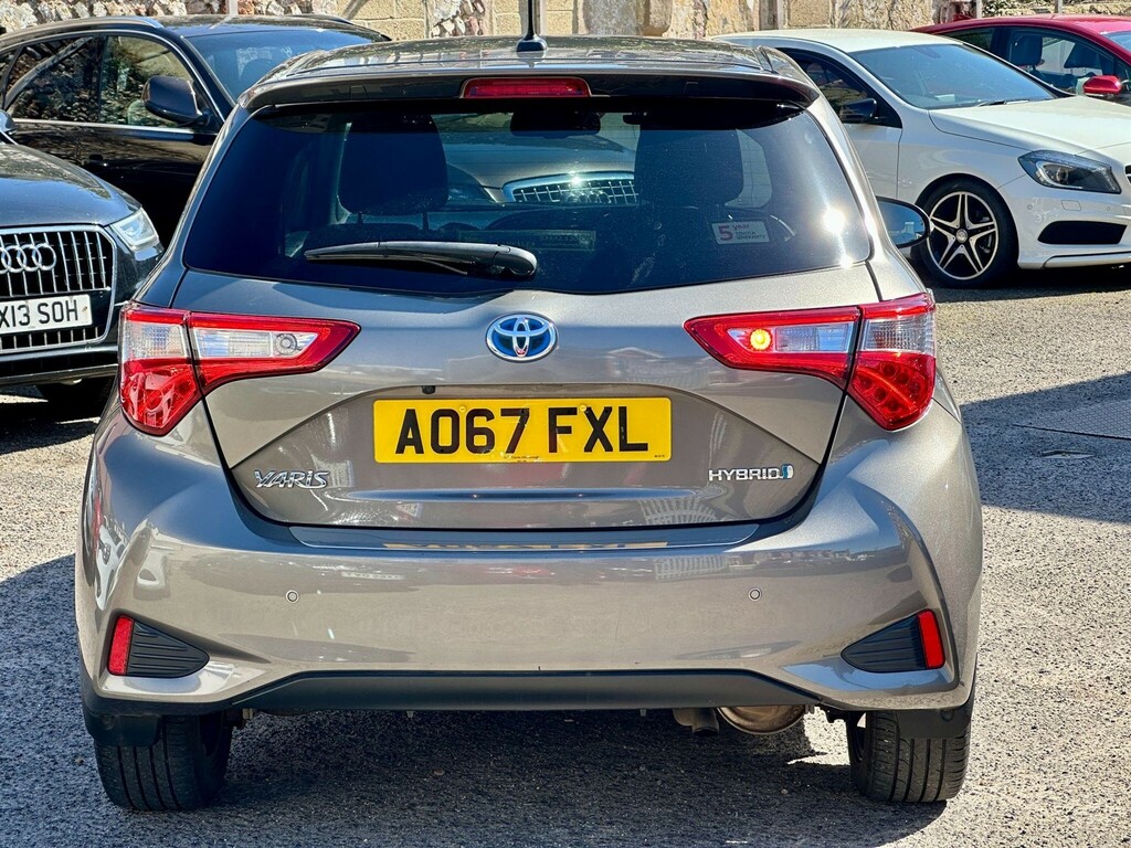 Toyota Yaris Hatchback AO67FXL Brown #6