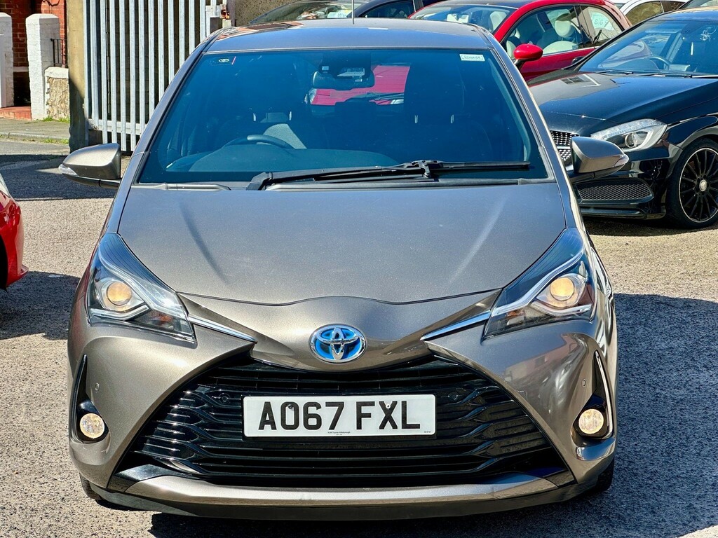 Toyota Yaris Hatchback AO67FXL Brown #2