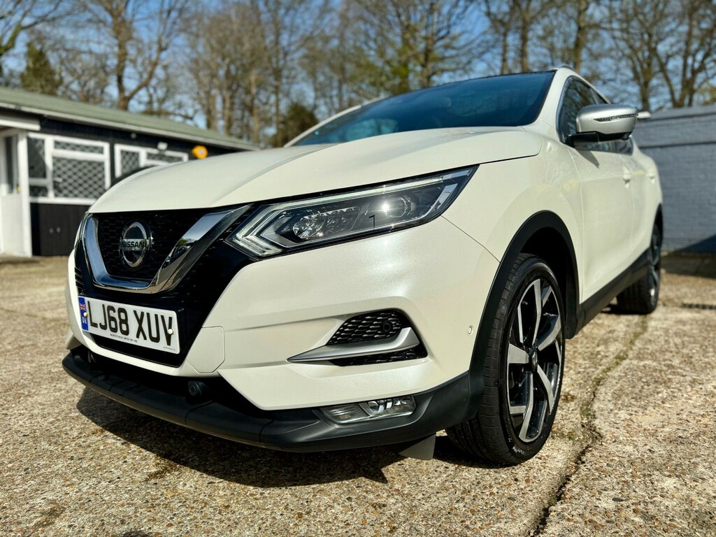 Nissan Qashqai Suv LJ68XUV White #3