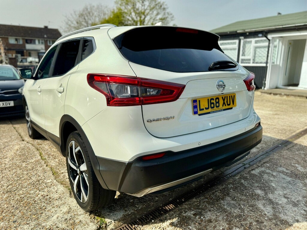 Nissan Qashqai Suv LJ68XUV White #4