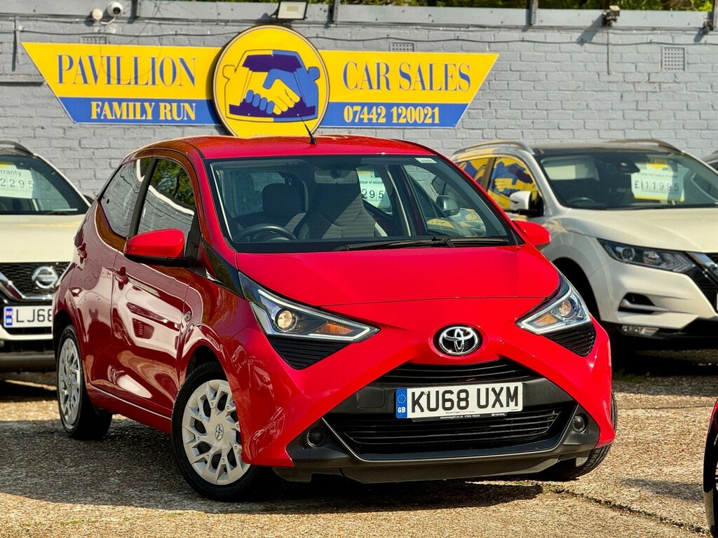 Toyota Aygo Hatchback Red