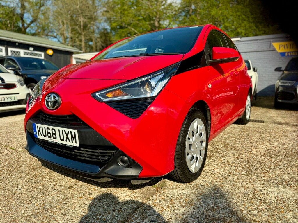 Toyota Aygo Hatchback KU68UXM Red #3